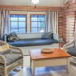 Holiday home Paeivaerinne By Interhome
